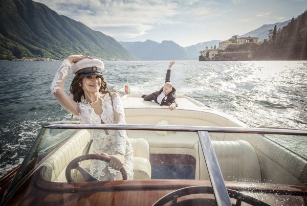 boat lake como wedding photo